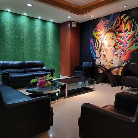 Greenwindows Hotel Davao Exterior photo